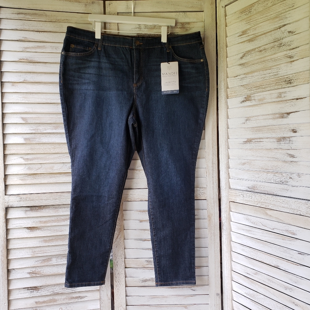 NWT Bandolino Mandie skinny jeans Size 24W(77)
